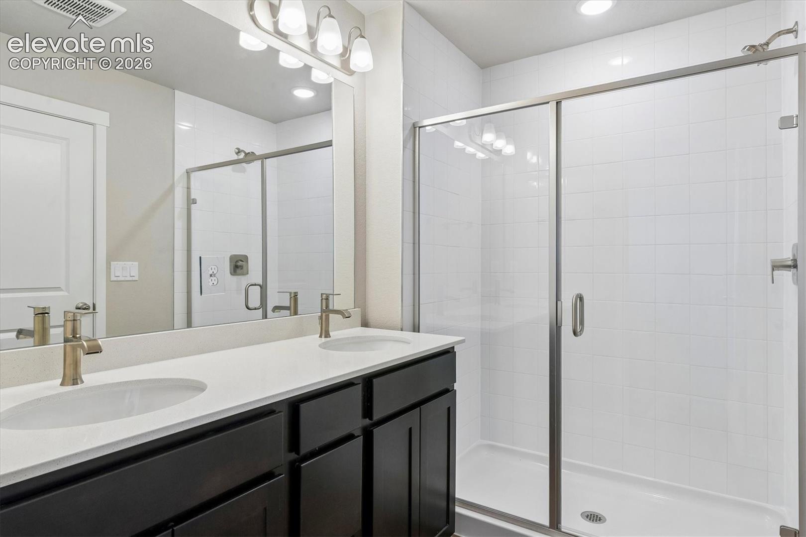 Listing photo 14 for 9695 Blaurock Drive