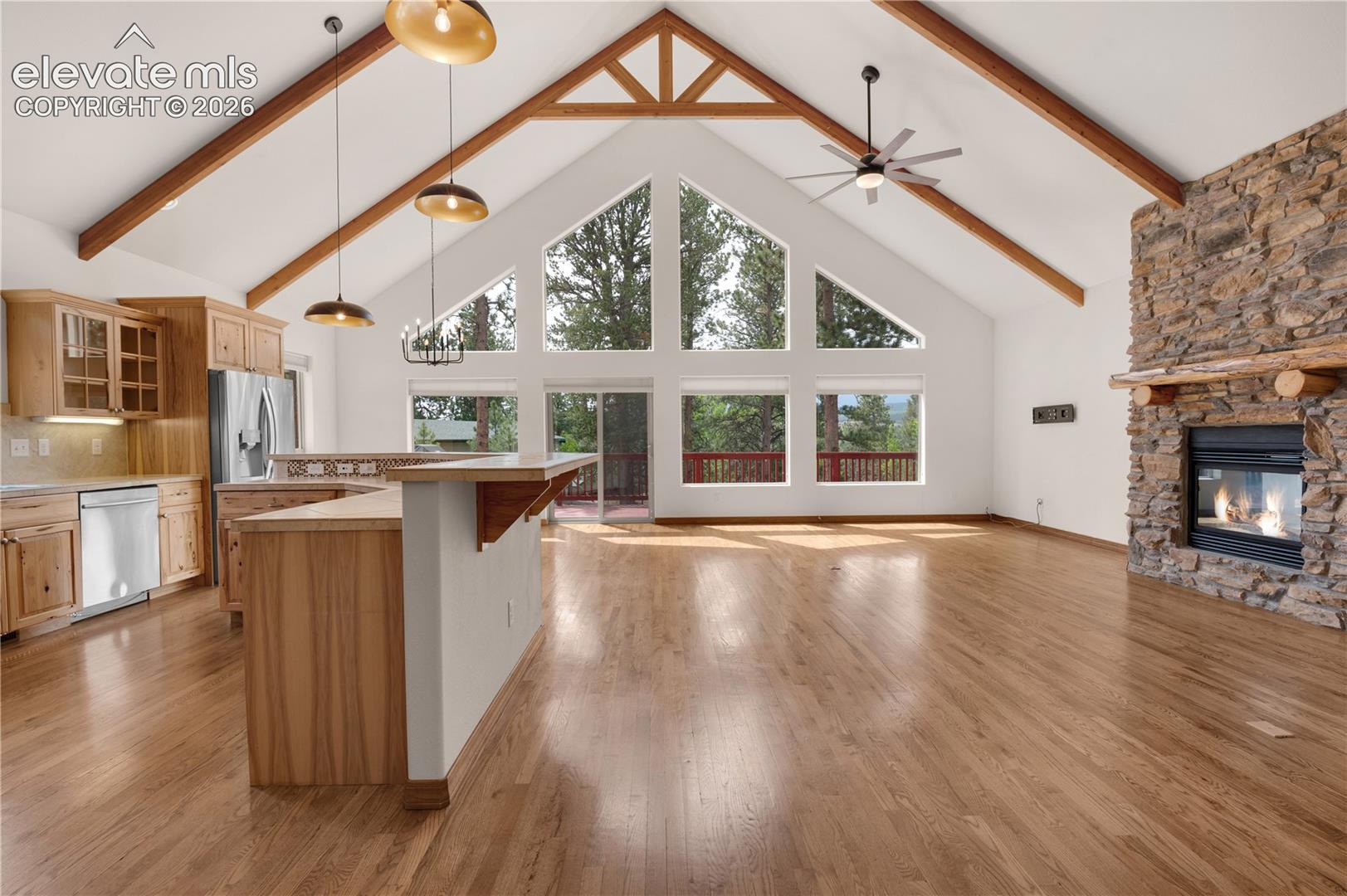Listing photo 8 for 73 Aspen Drive