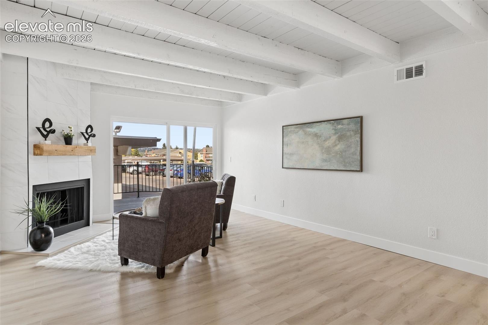 Listing photo 4 for 3130 Van Teylingen Drive F