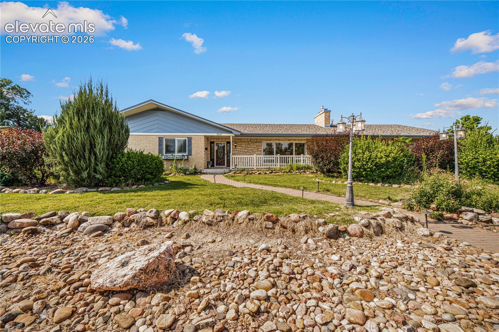 Listing photo 2 for 3514 St Clair Avenue