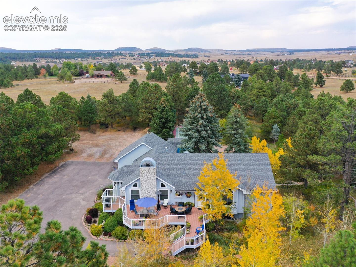 Listing photo 8 for 17815 Saddlewood Road