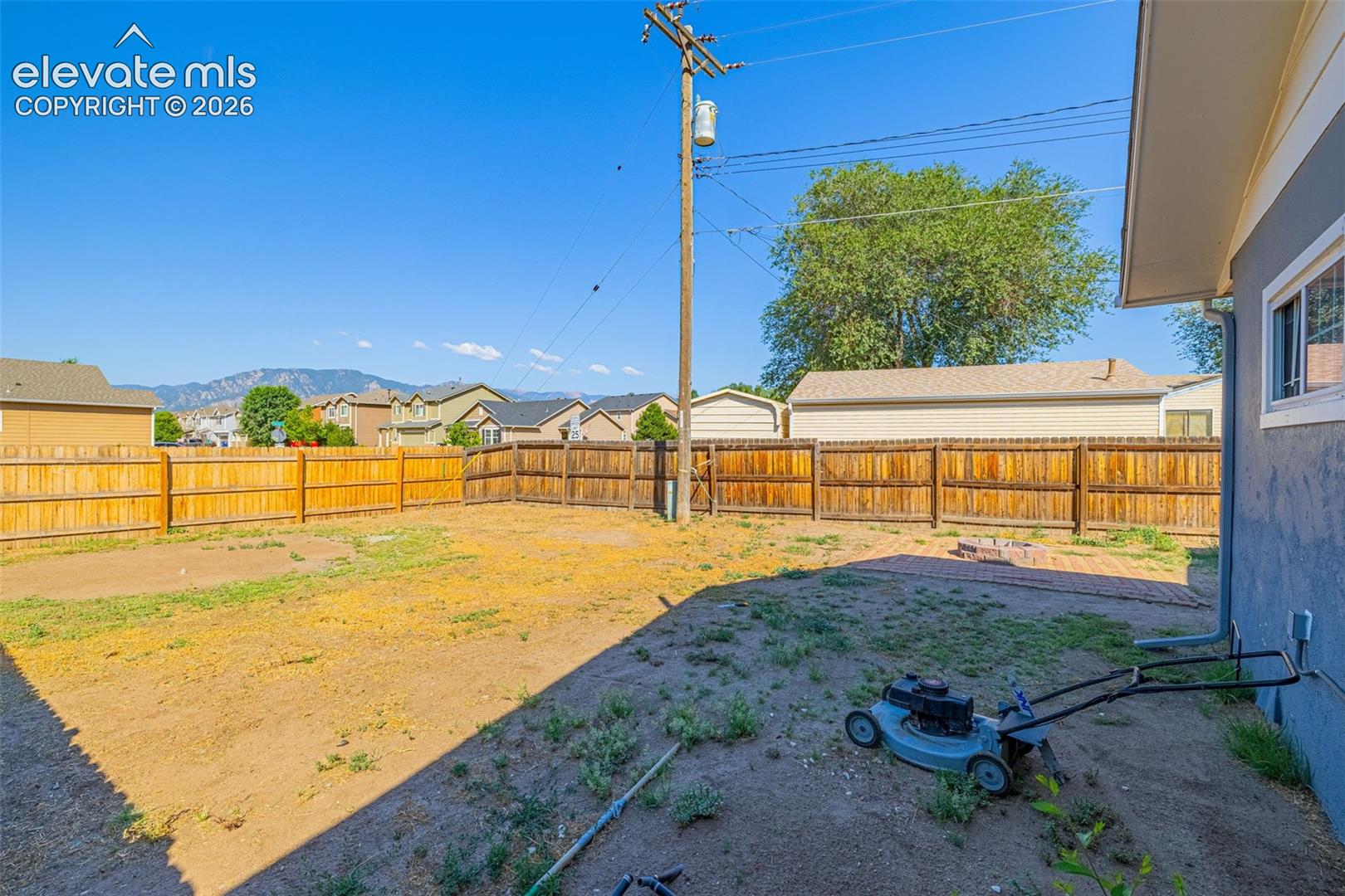 Listing photo 17 for 1933 Hallam Avenue