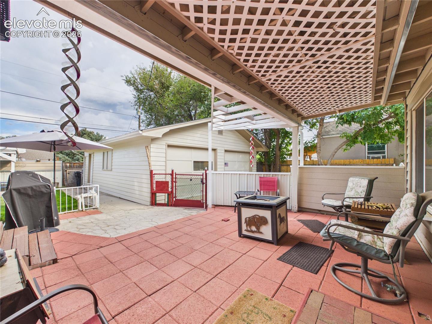 Listing photo 33 for 2910 8th Avenue