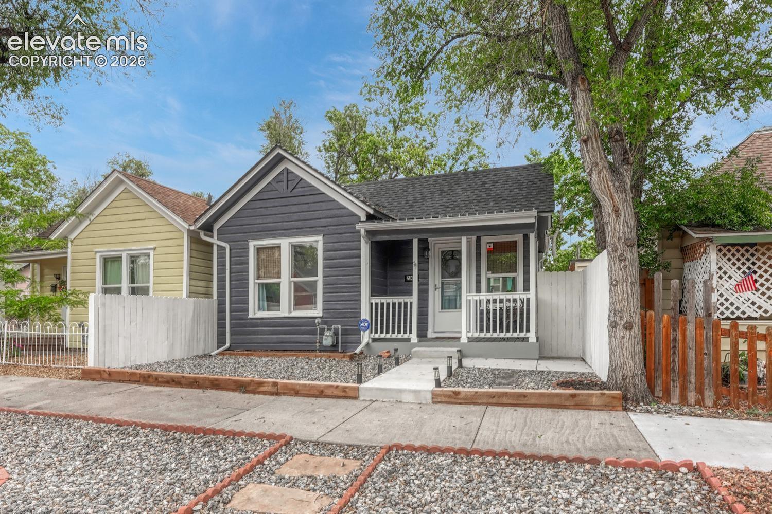 705 Corona Street, photo 2