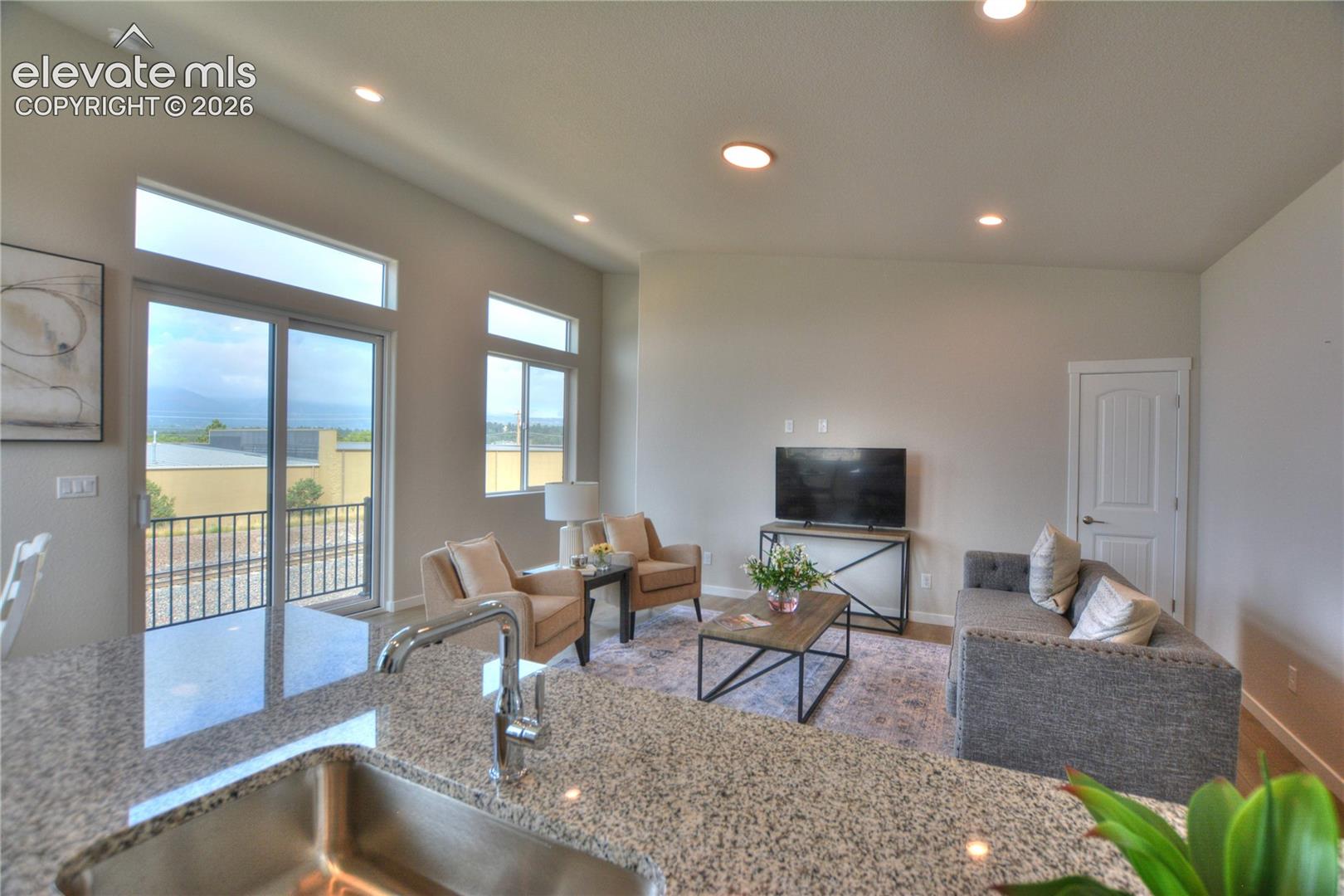Listing photo 11 for 241 Front Street 101