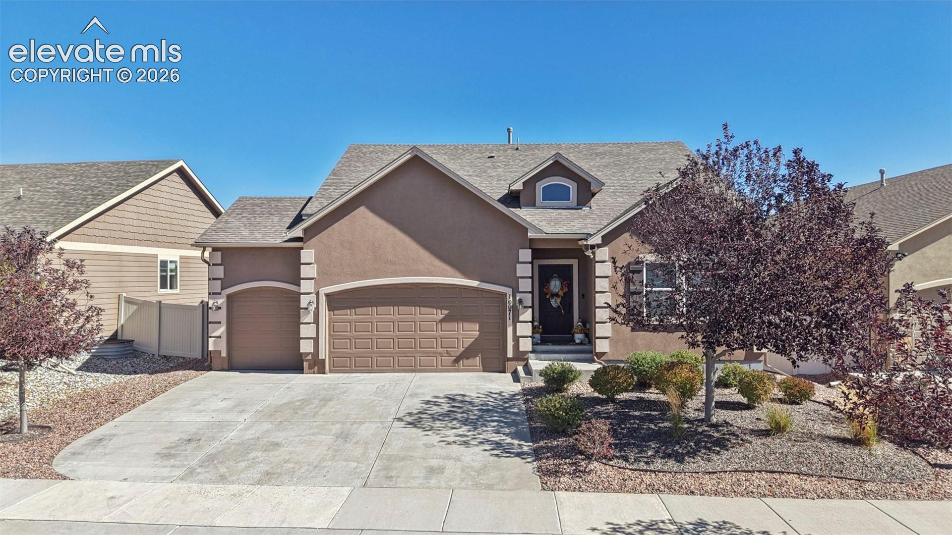 Listing photo 2 for 10071 Mount Princeton Drive