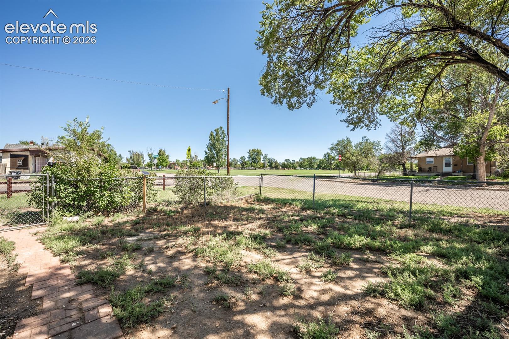 Listing photo 22 for 2102 W 29th Street