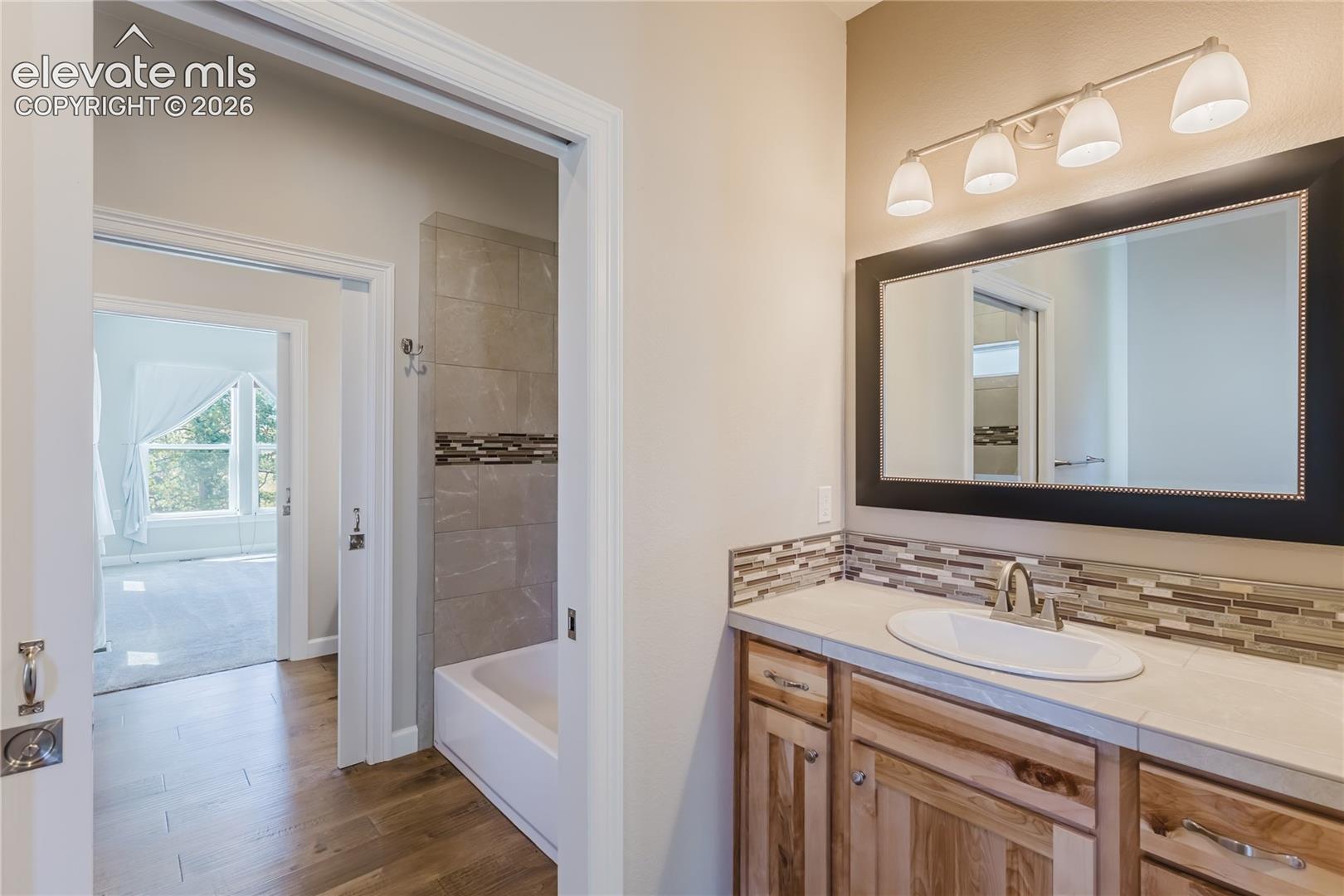 Listing photo 30 for 407 Silvermoon Heights