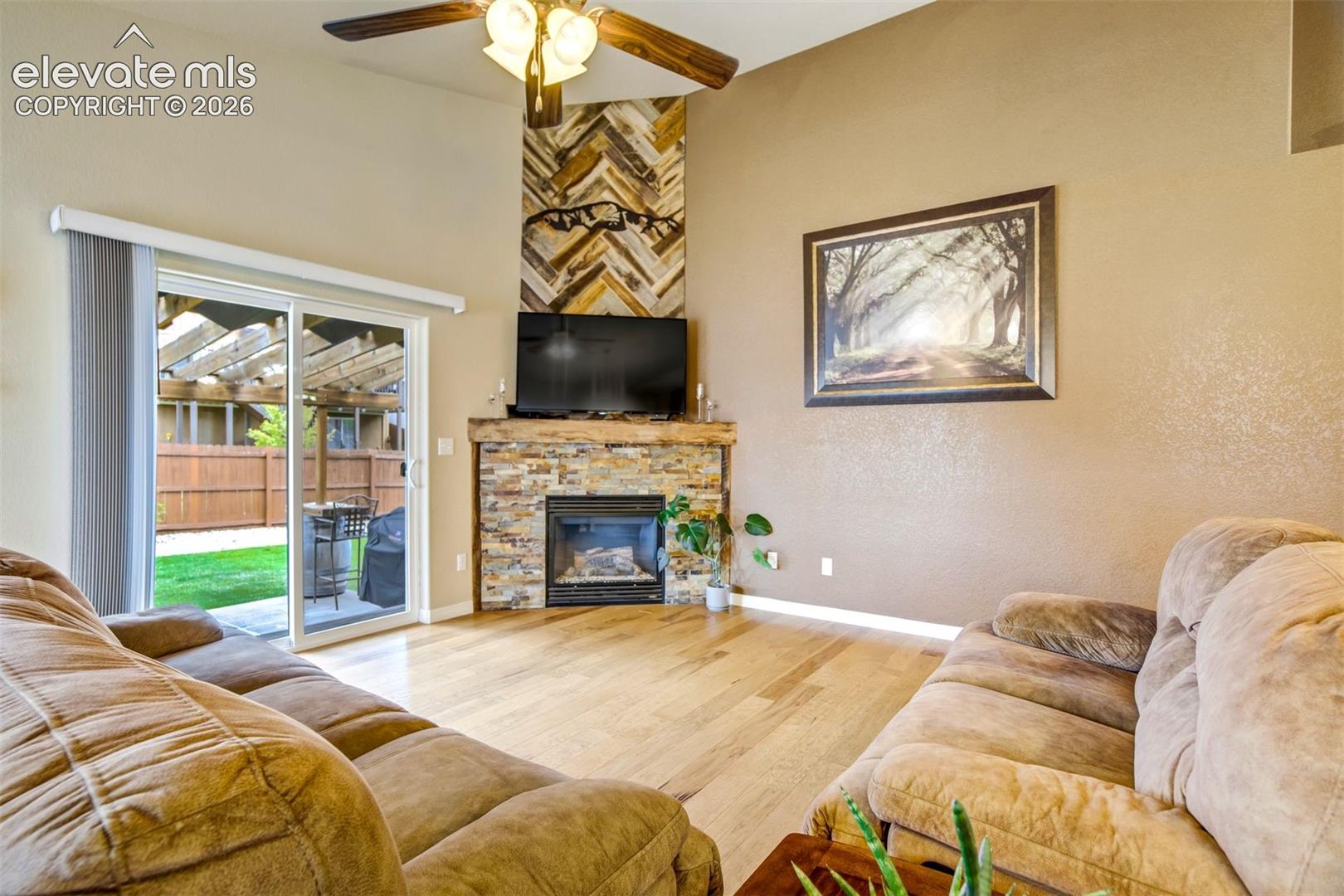 Listing photo 8 for 12456 Mount Bross Place