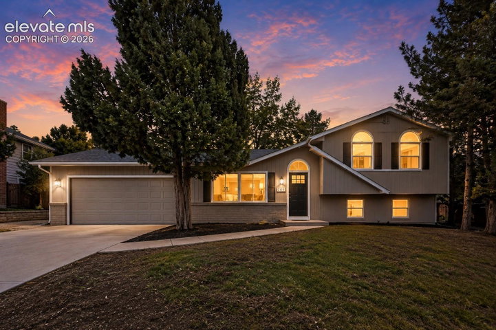 7313 Colonial Drive — listing photo