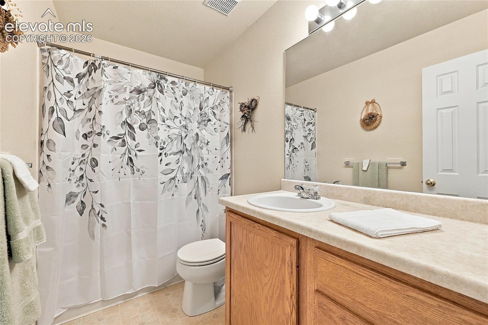 Listing photo 26 for 7538 Sailwind Drive