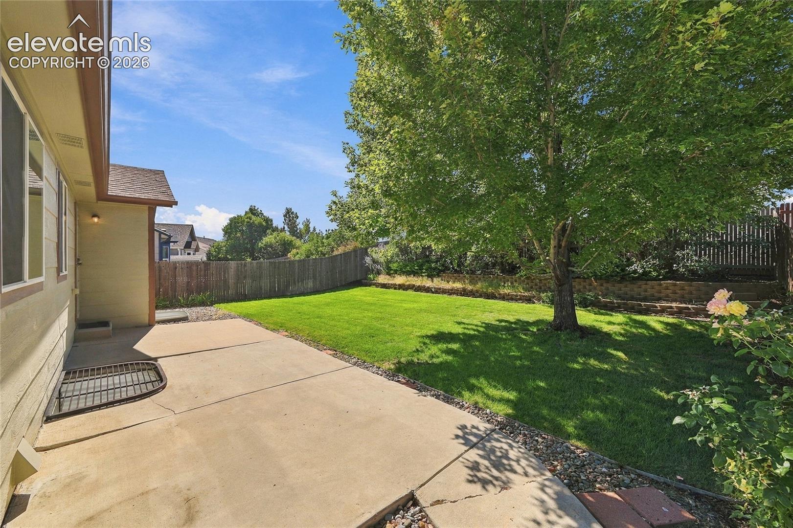Listing photo 39 for 7538 Sailwind Drive