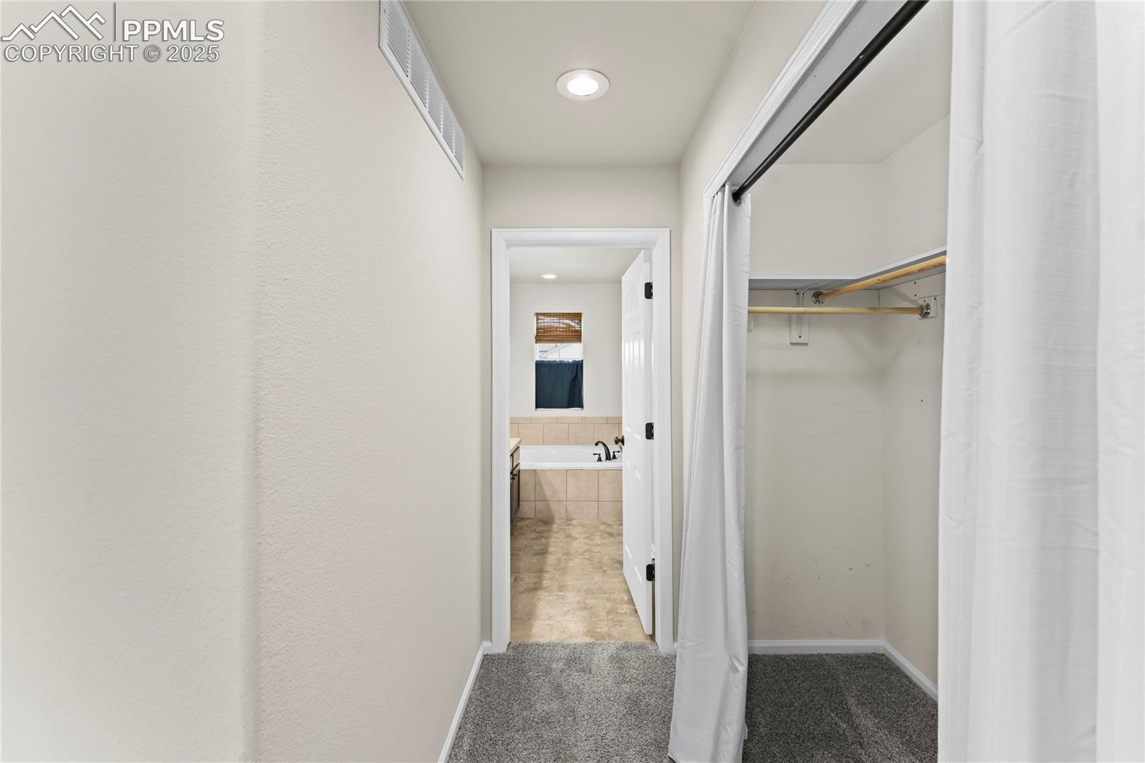 Listing photo 18 for 11508 Black Maple Lane