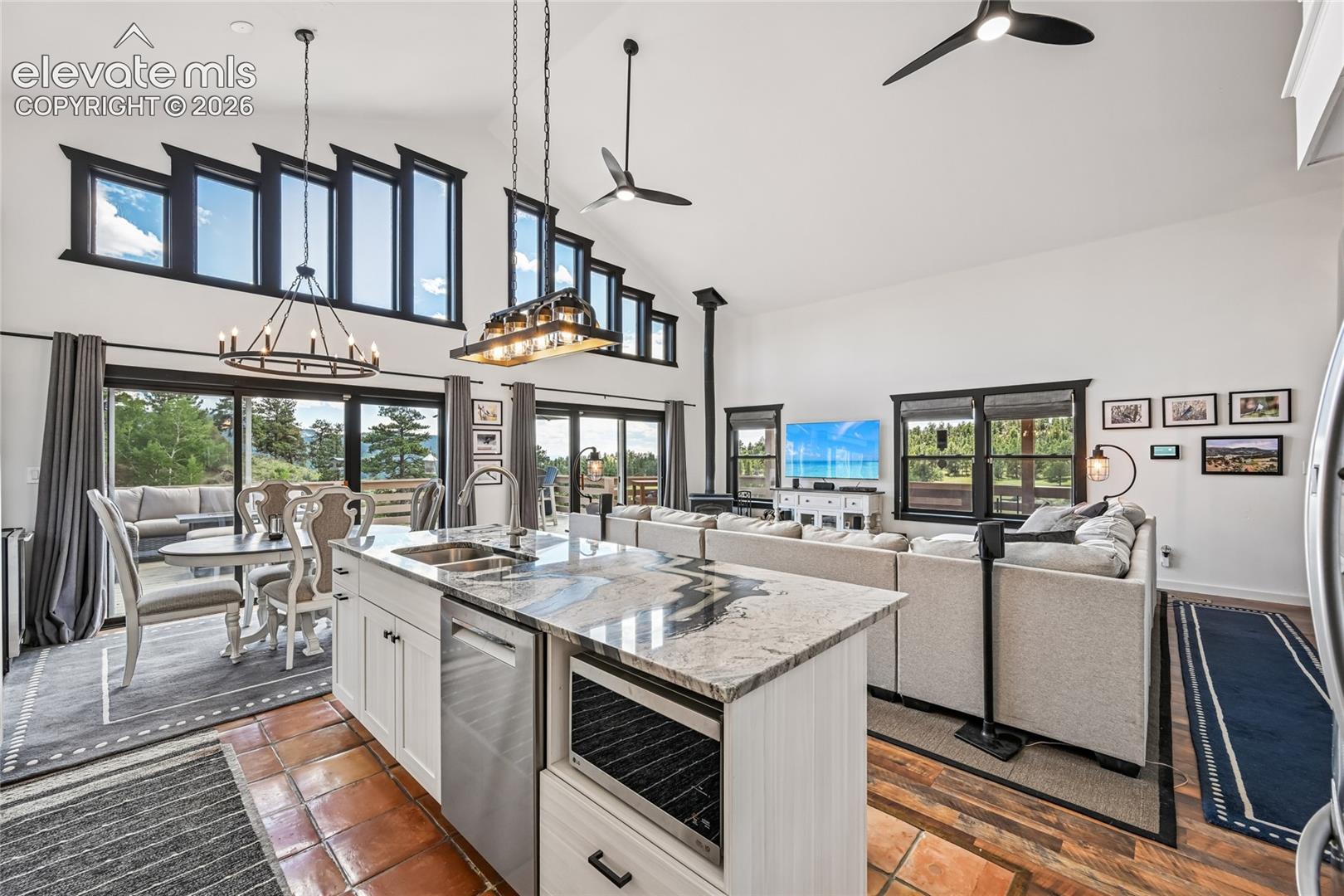 Listing photo 15 for 1245 Highland Meadows Drive