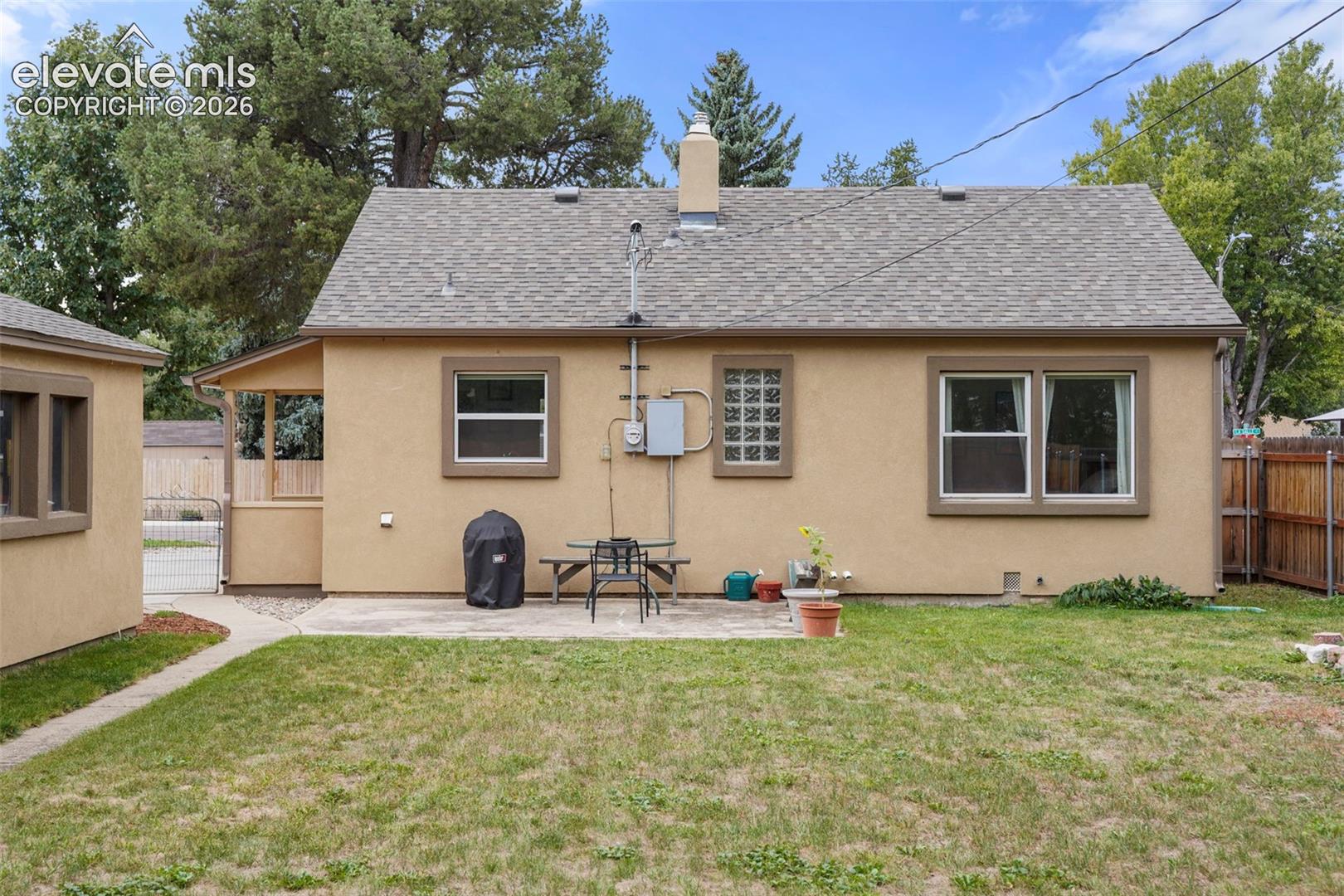 Listing photo 14 for 708 E La Salle Street