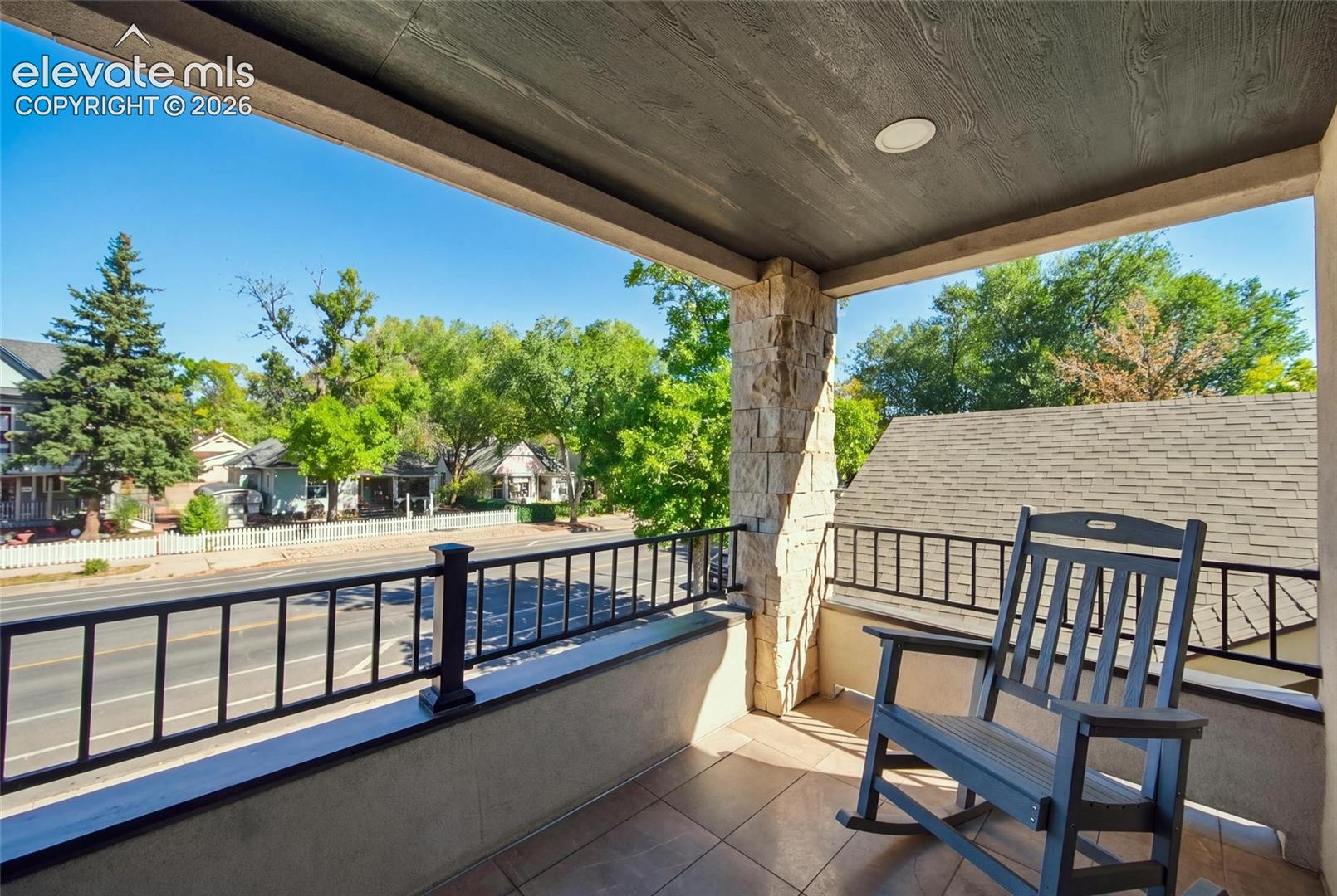 Listing photo 18 for 1319 W Colorado Avenue