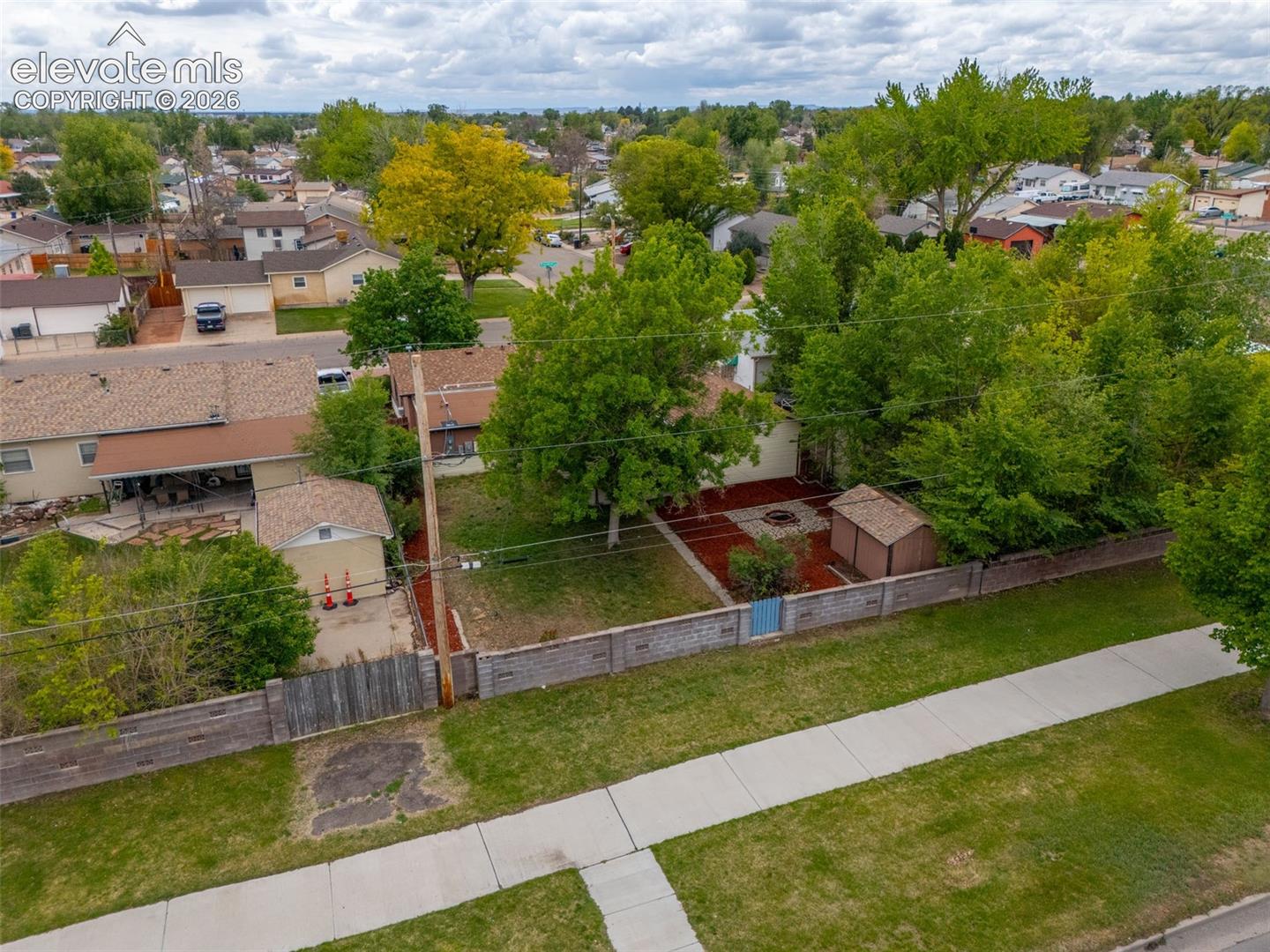 Listing photo 38 for 1615 Englewood Drive