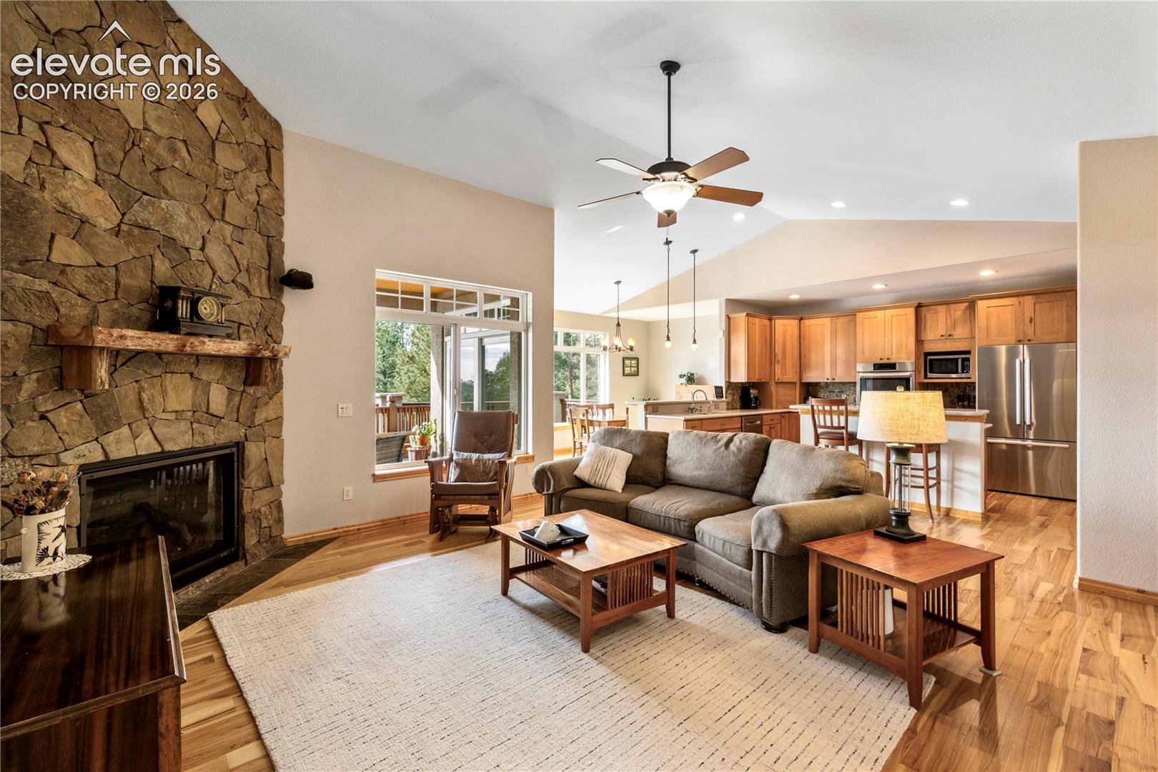 Listing photo 2 for 3290 Hamal Circle