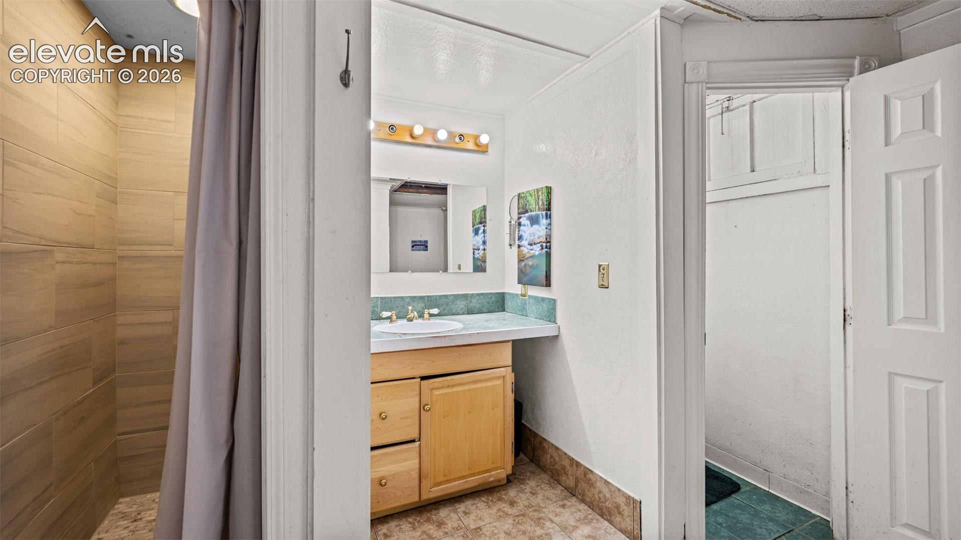 Listing photo 31 for 1919 W Colorado Avenue
