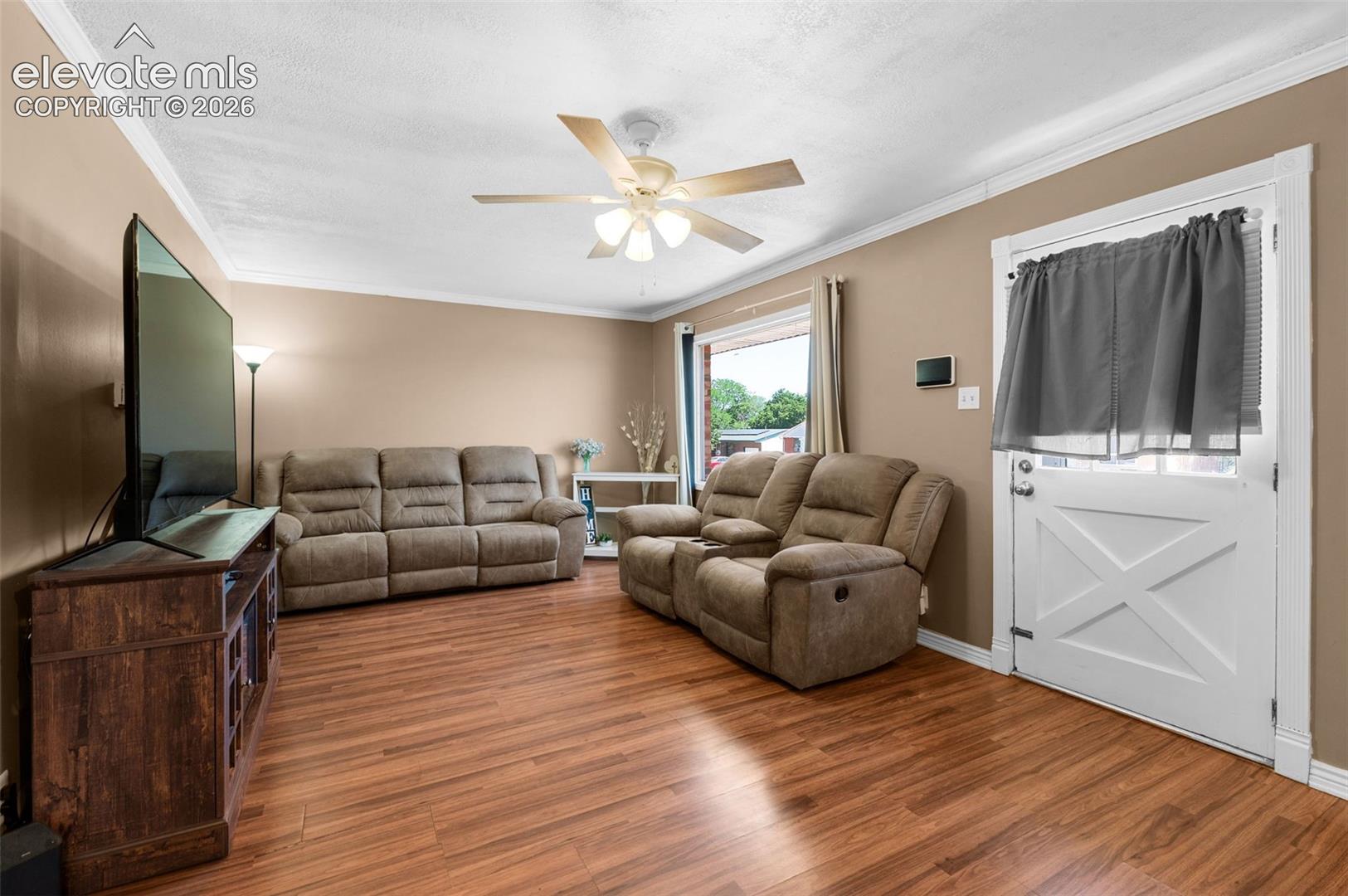 Listing photo 2 for 69 Hanson Lane