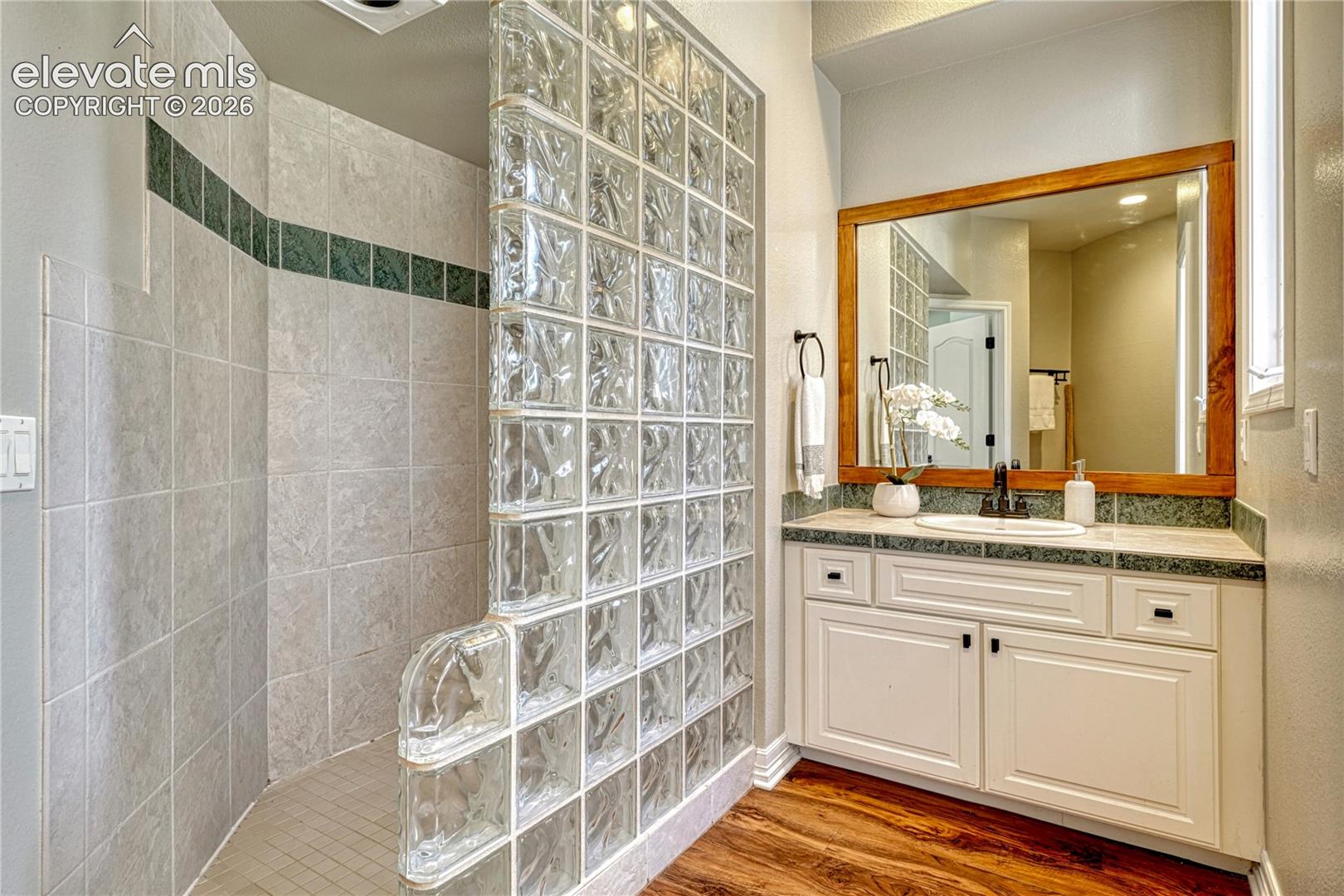 Listing photo 26 for 17180 Colonial Park Drive