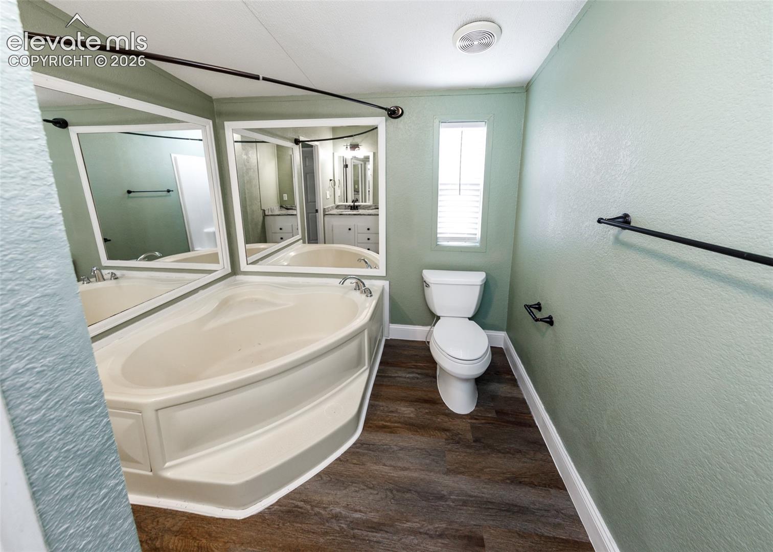 Listing photo 19 for 861 Desert Circle
