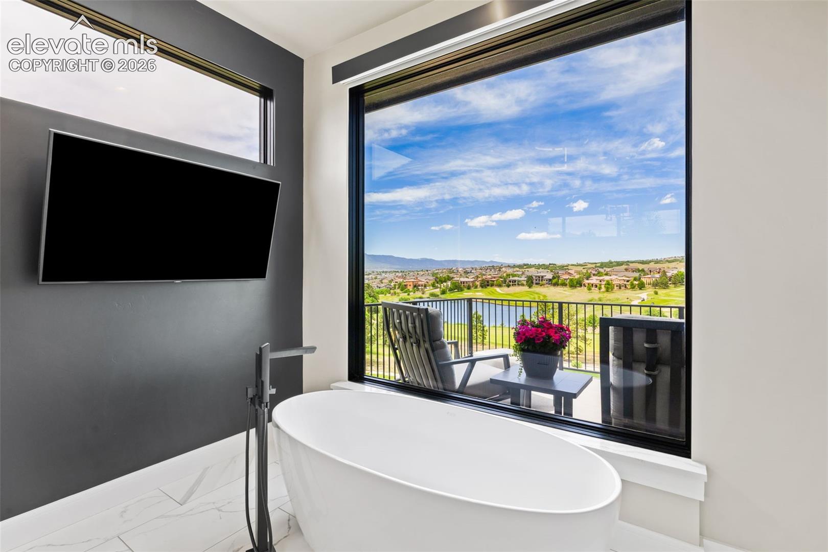 Listing photo 25 for 1484 Vine Cliff Heights