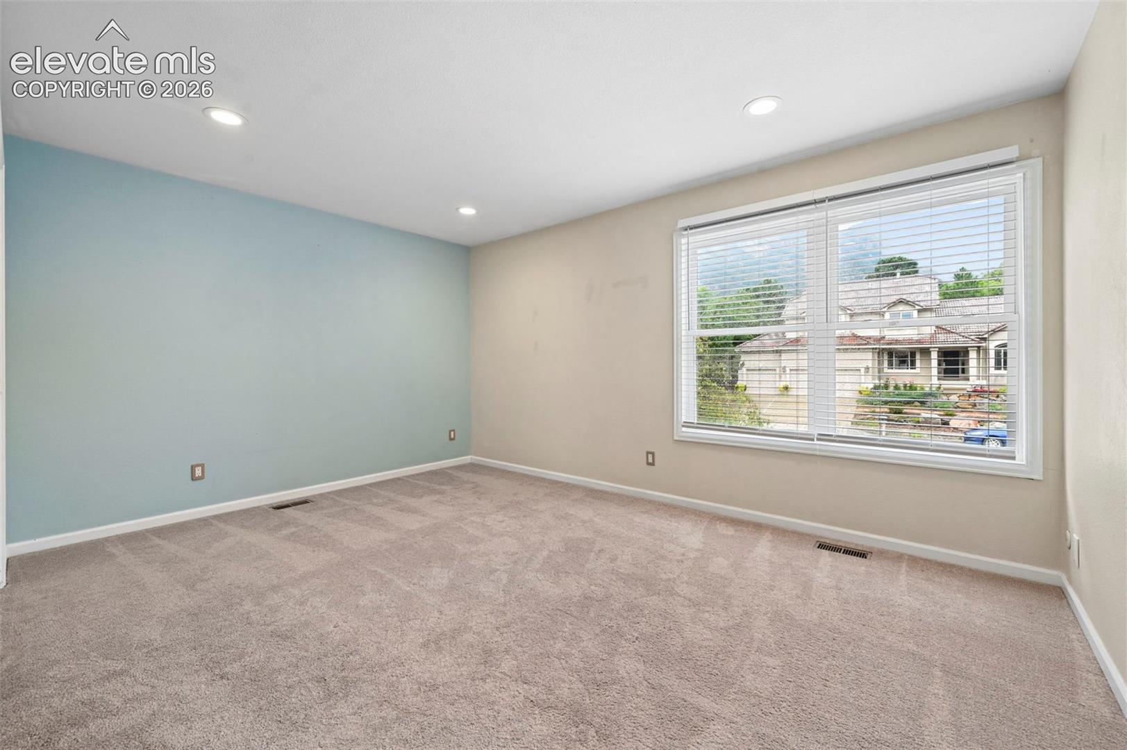 Listing photo 31 for 5365 Broadmoor Bluffs Drive