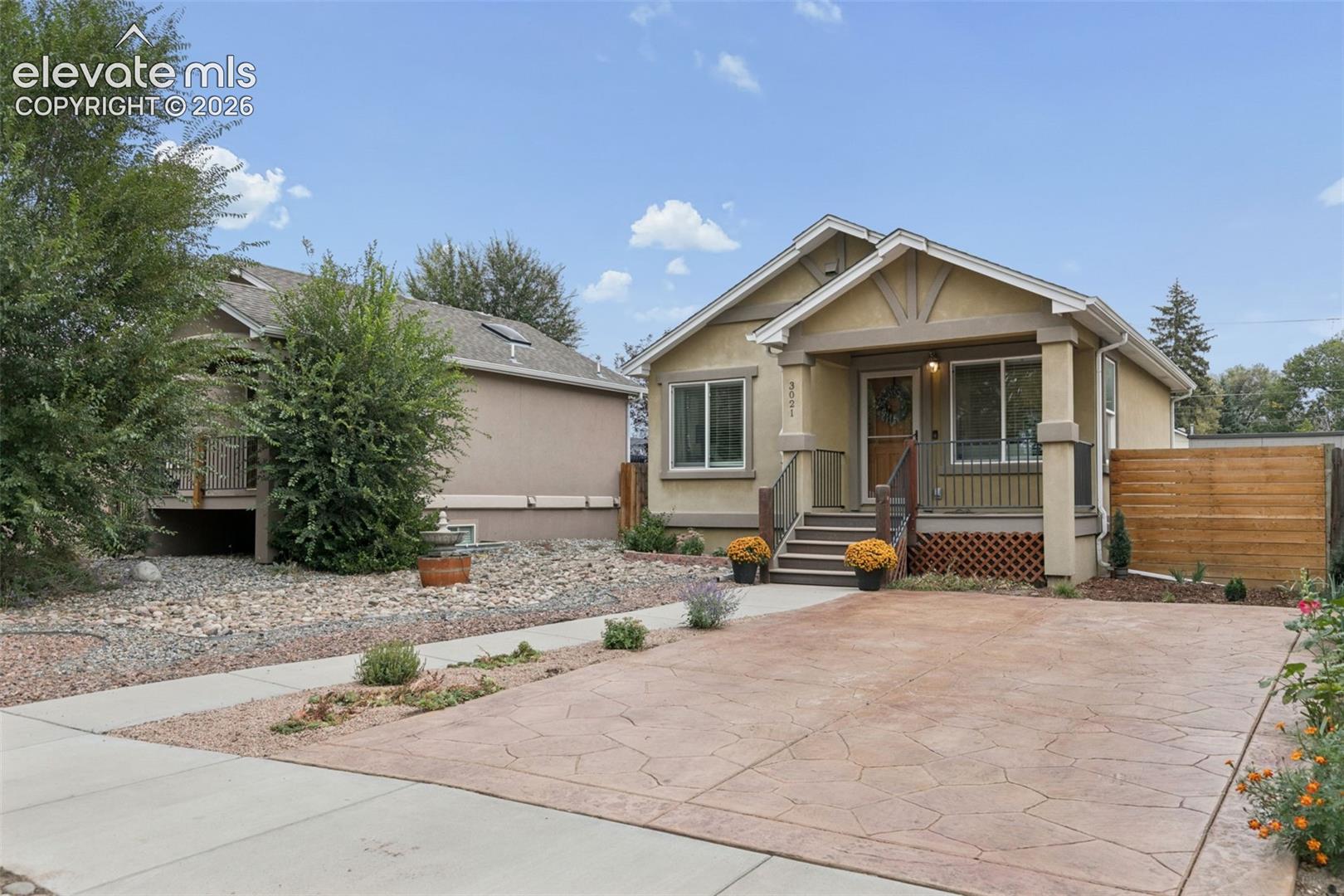 Listing photo 2 for 3021 Virginia Avenue