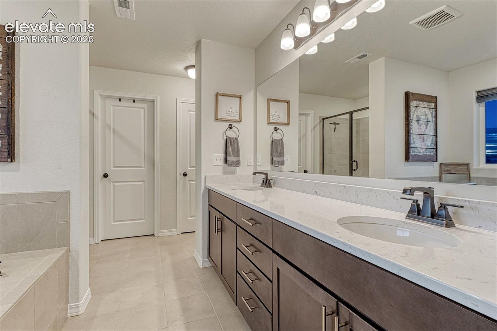 Listing photo 42 for 8268 Sophia Lane