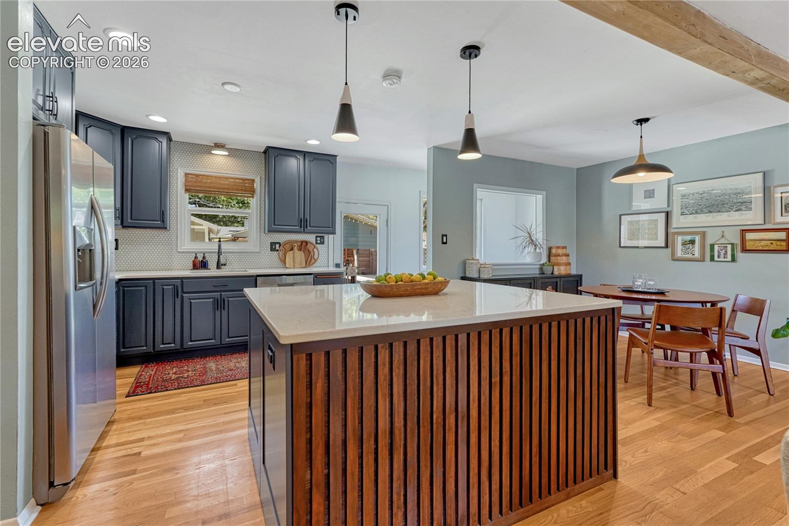 Listing photo 3 for 2845 N Institute Street