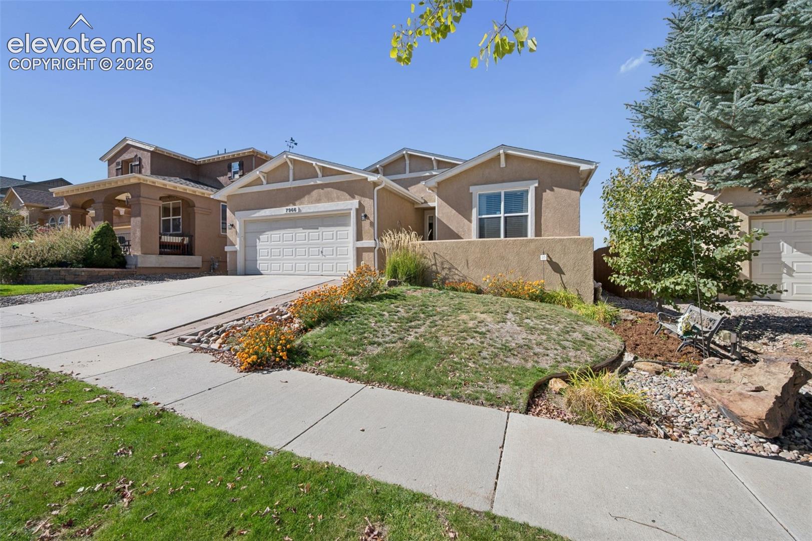 Listing photo 2 for 7966 Mount Hayden Drive