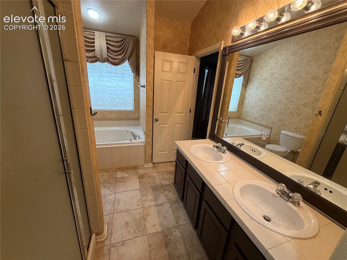 Listing photo 13 for 8309 Confluence Point