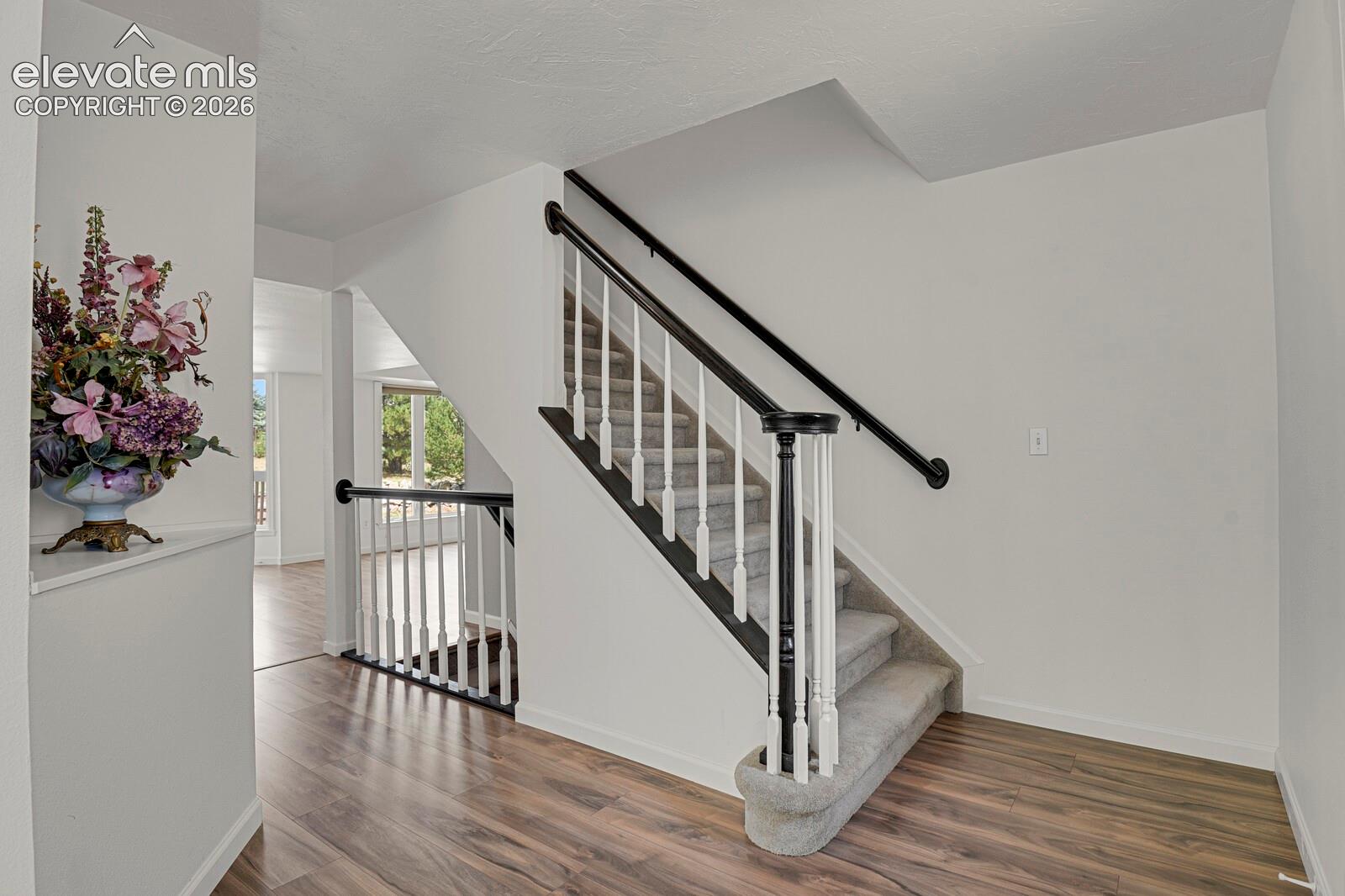 Listing photo 11 for 916 W Caribou Drive