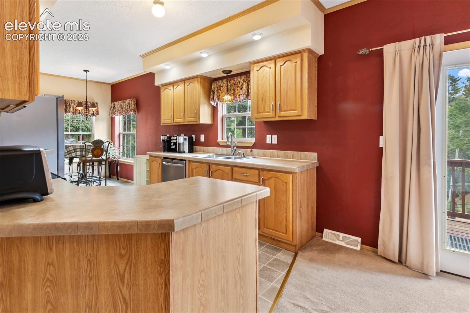 Listing photo 20 for 129 Kestrel Court