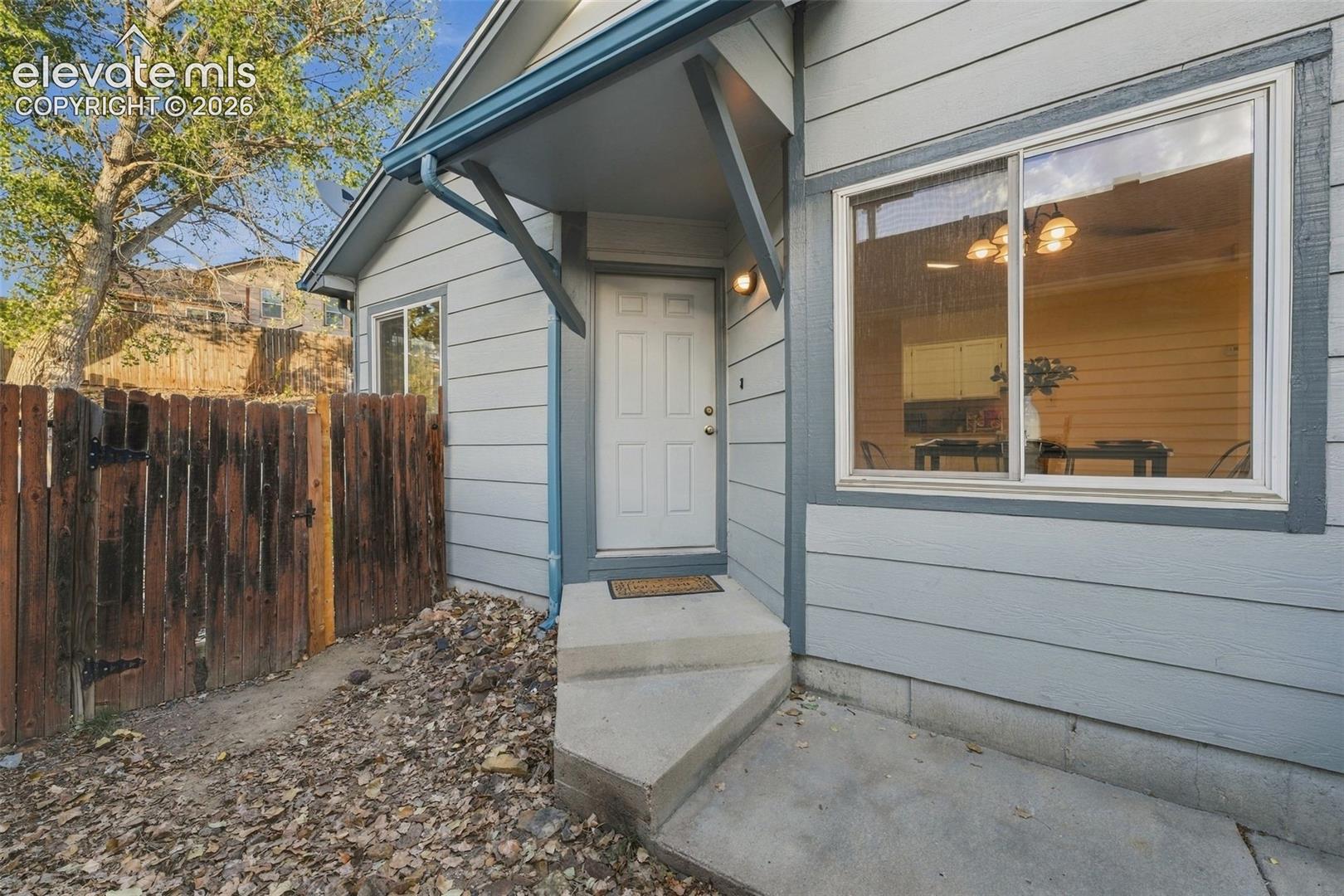 Listing photo 37 for 6430 Lonsdale Drive