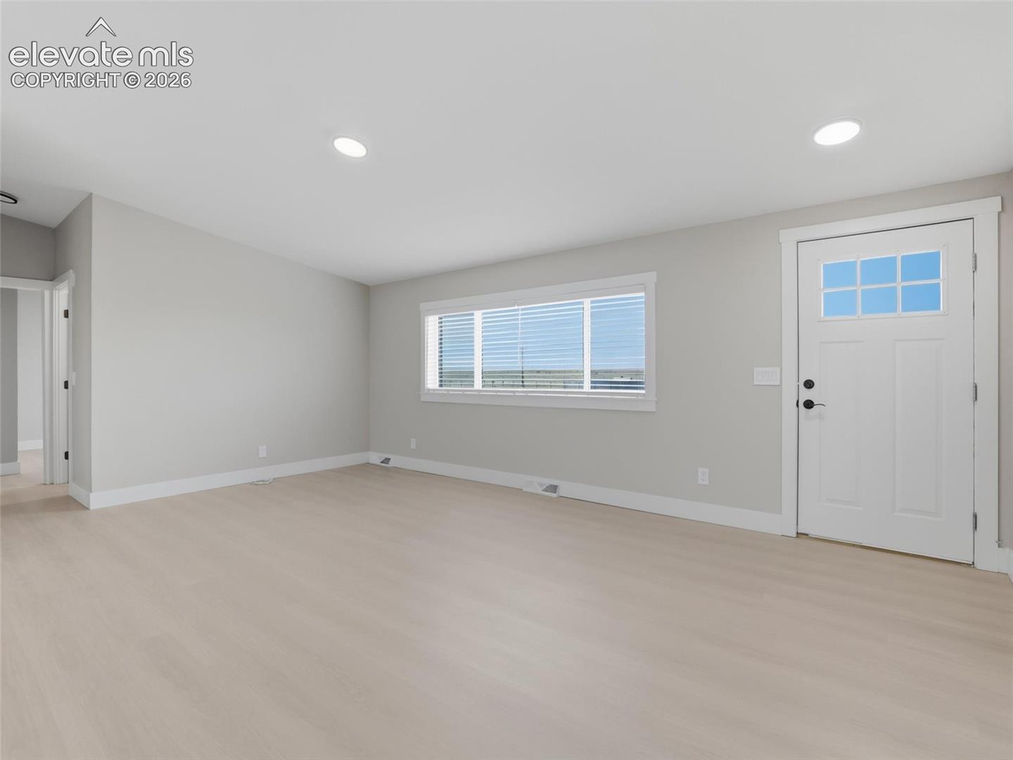 Listing photo 4 for 3750 S Enoch Road
