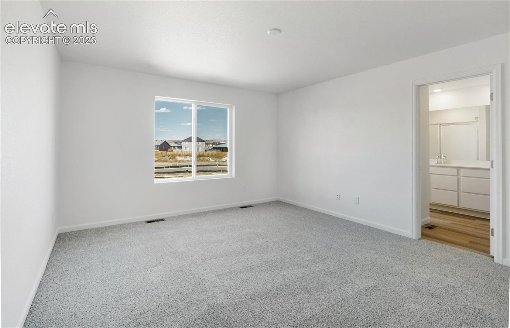 Listing photo 13 for 2513 Milano Way