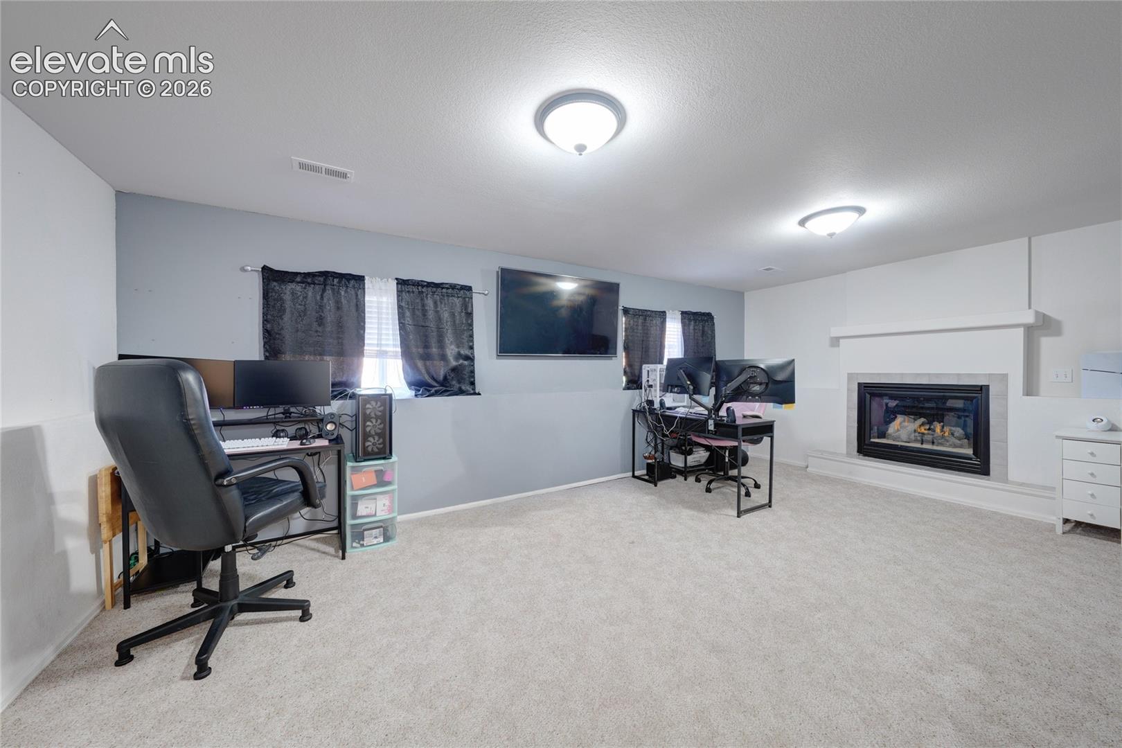 Listing photo 18 for 299 S Falcon Drive