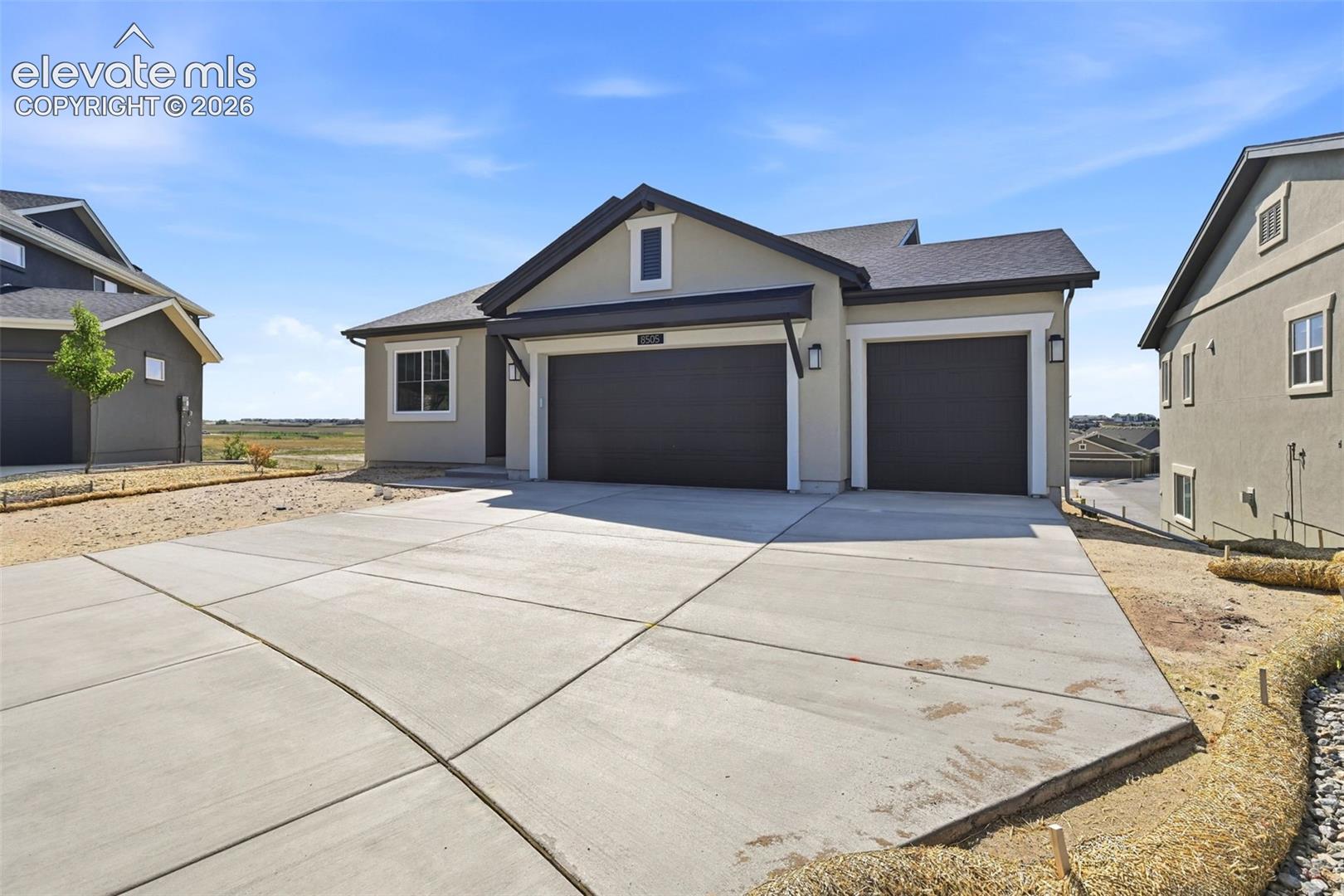 Listing photo 3 for 8505 Country Creek Trail