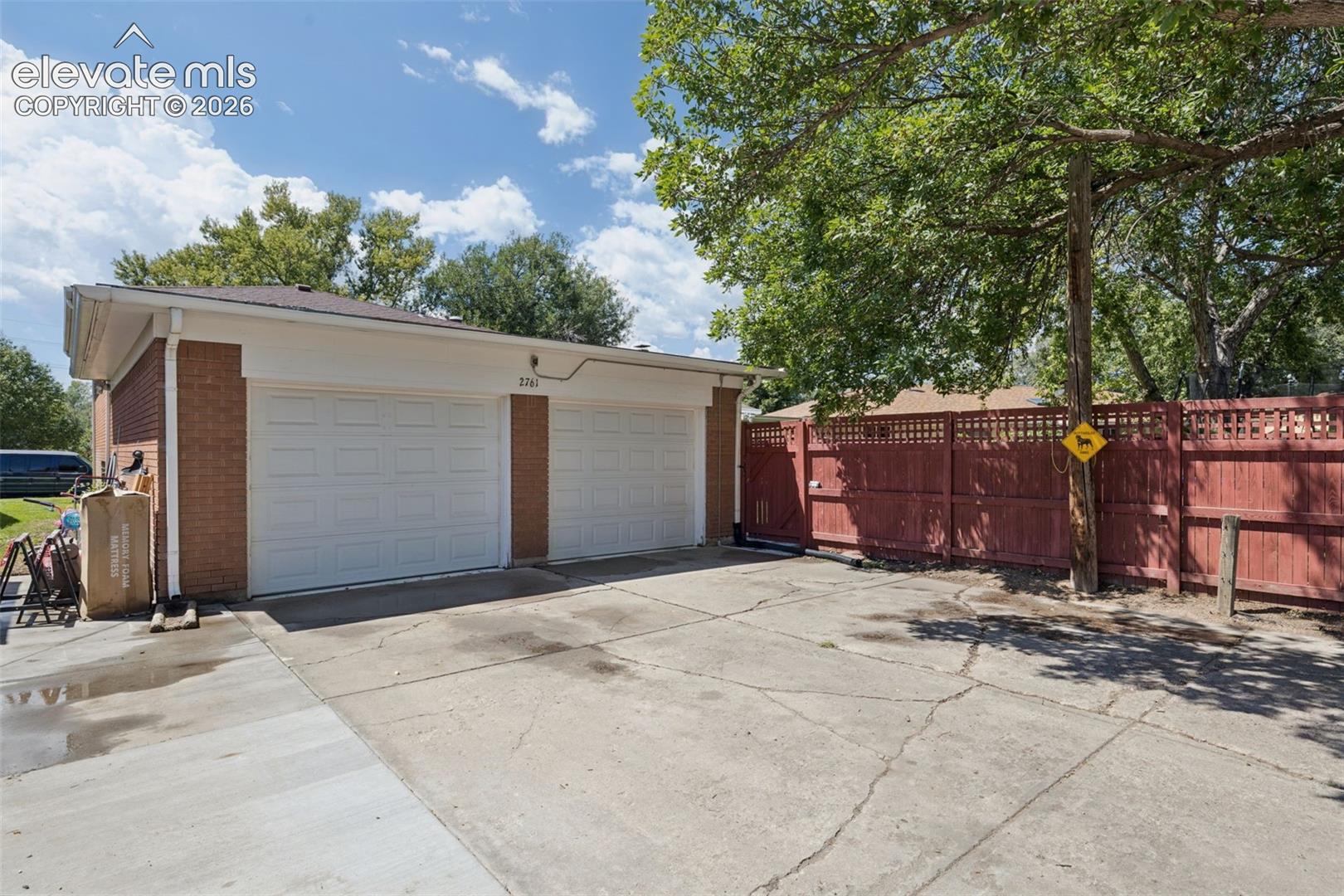 Listing photo 42 for 2761 N Prospect Street