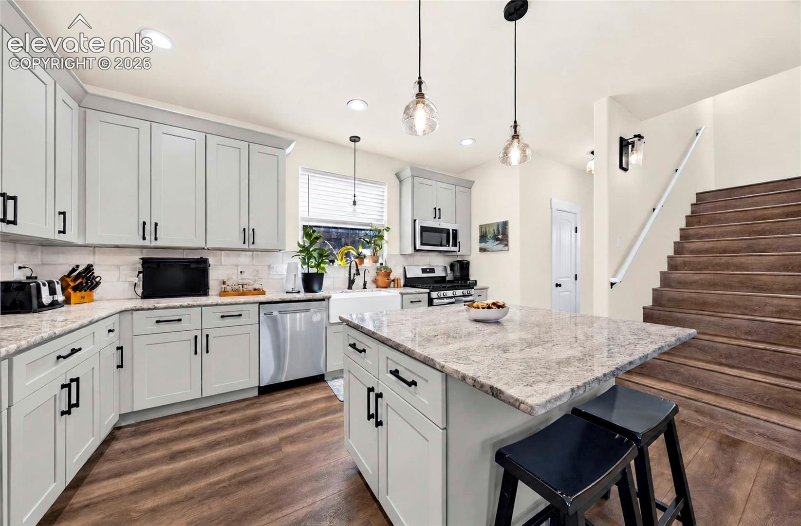 Listing photo 16 for 258 Turnabout Lane