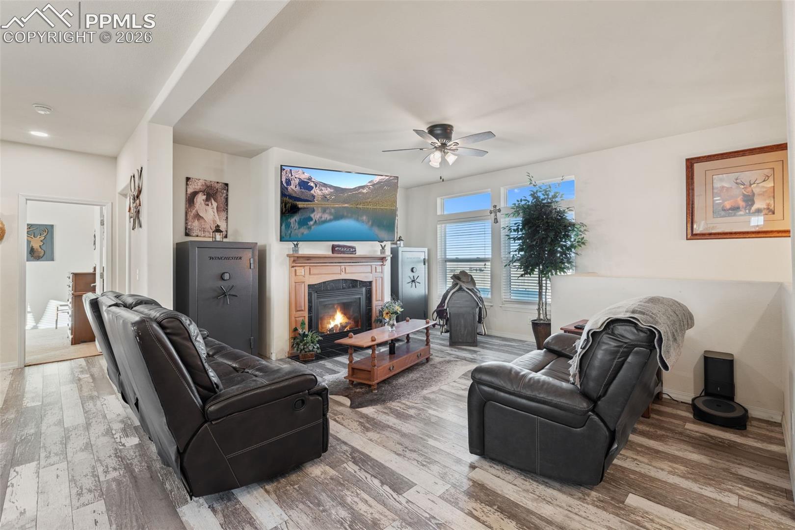 Listing photo 8 for 9785 N Rush Road