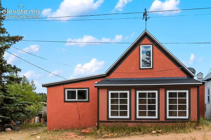 102 Spicer Avenue — listing photo