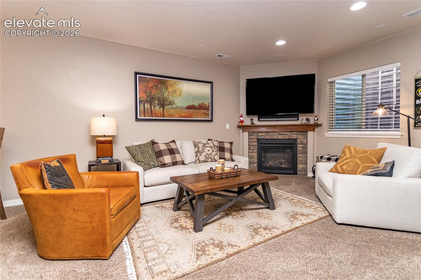 Listing photo 24 for 16352 Woodward Terrace