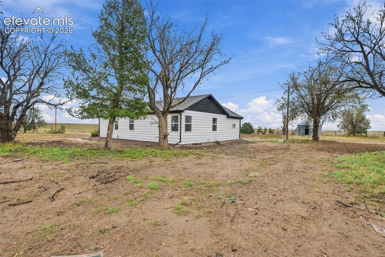 Listing photo 40 for 10672 Boone Road