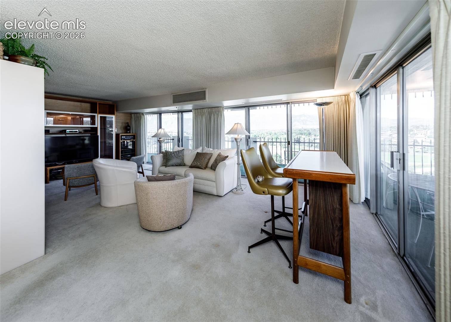 411 Lakewood Circle, photo 7