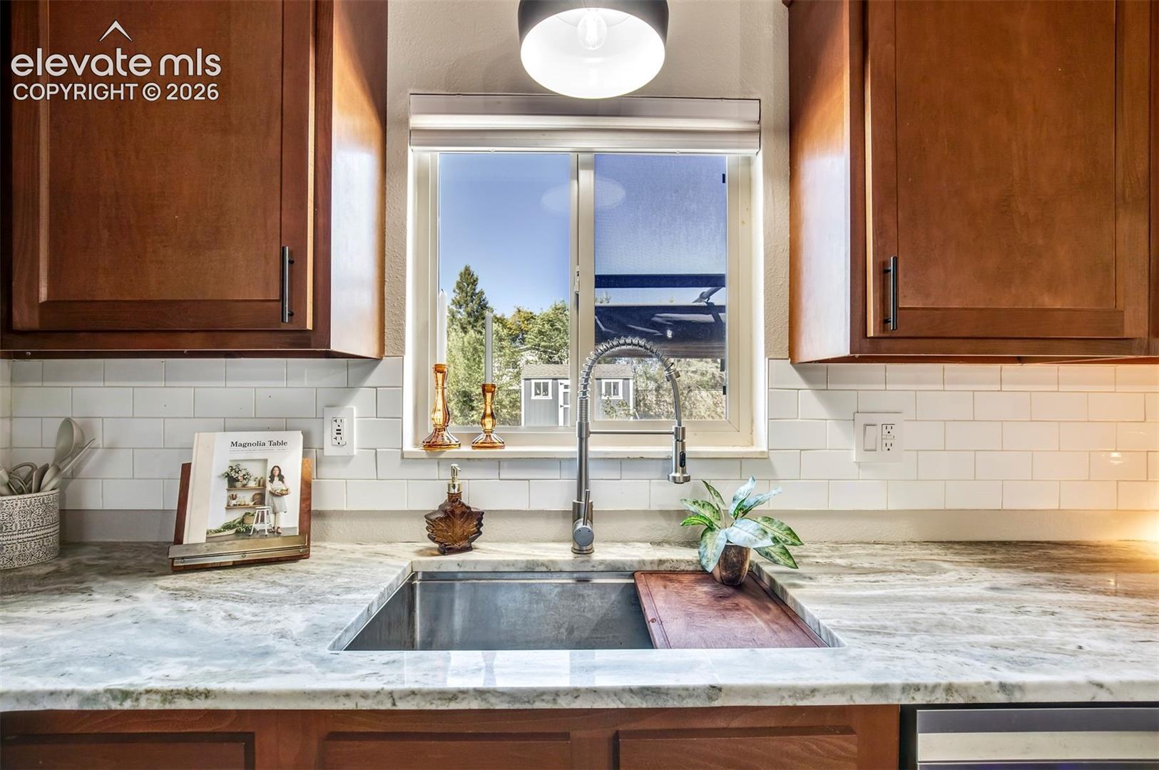 Listing photo 11 for 425 Calle Entrada NA