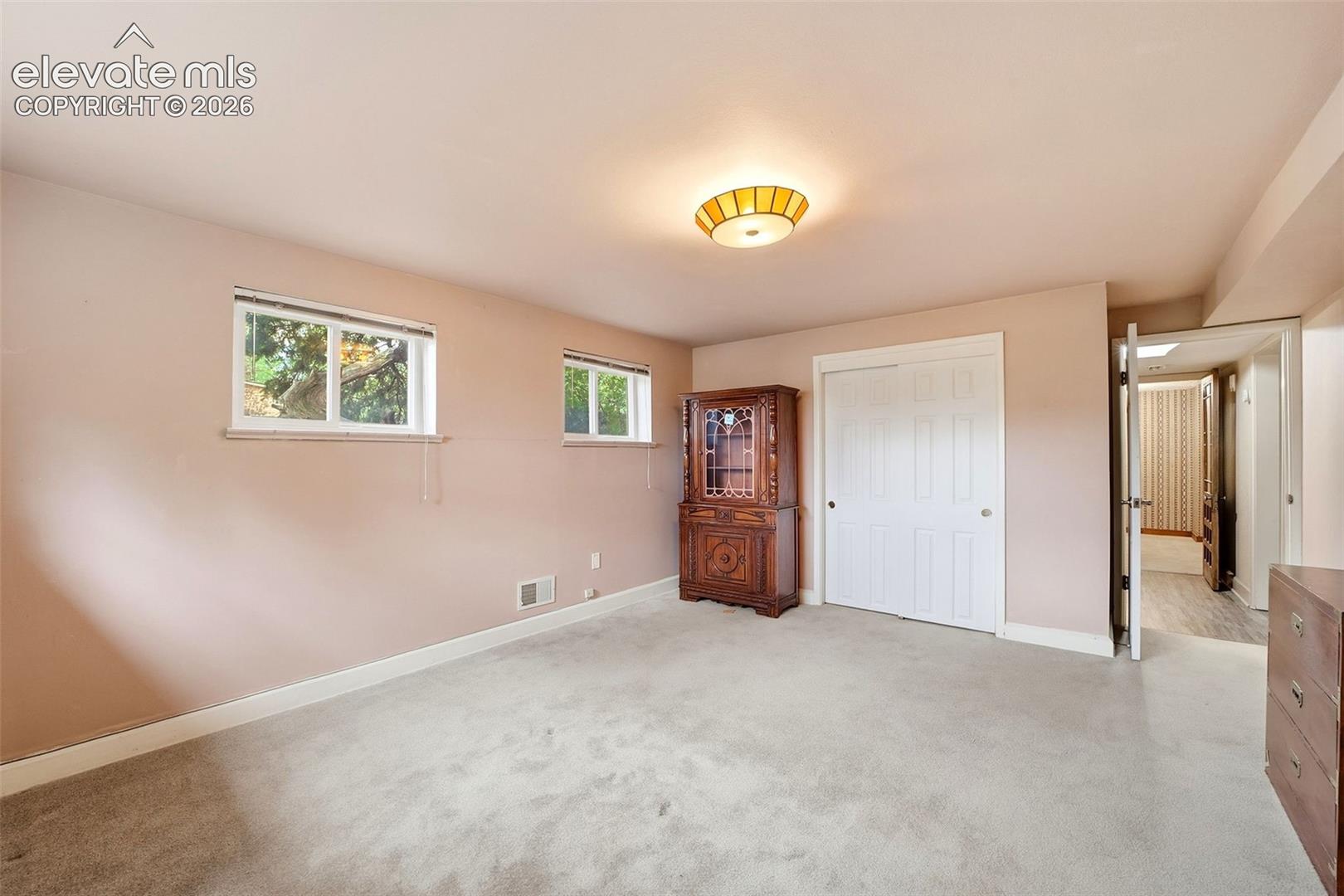 Listing photo 31 for 1406 Iowa Avenue