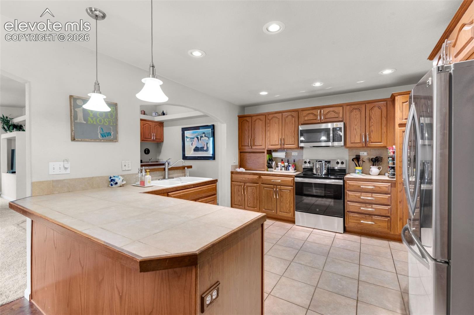 Listing photo 9 for 2935 Country Club Drive